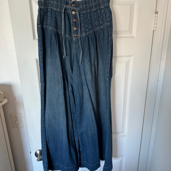 We The Free Forget Me knot pull on denim. - Picture 5 of 8